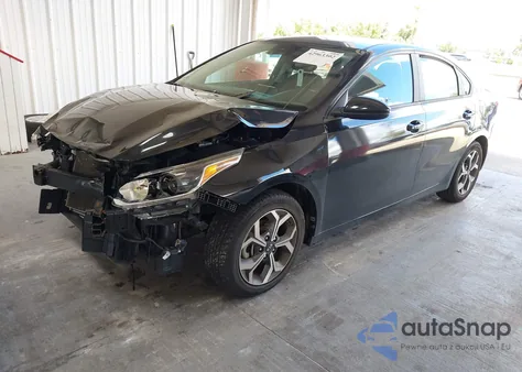 2021 Kia Forte Lxs z USA, uszkodzony, nr VIN 3KPF24AD4ME332534